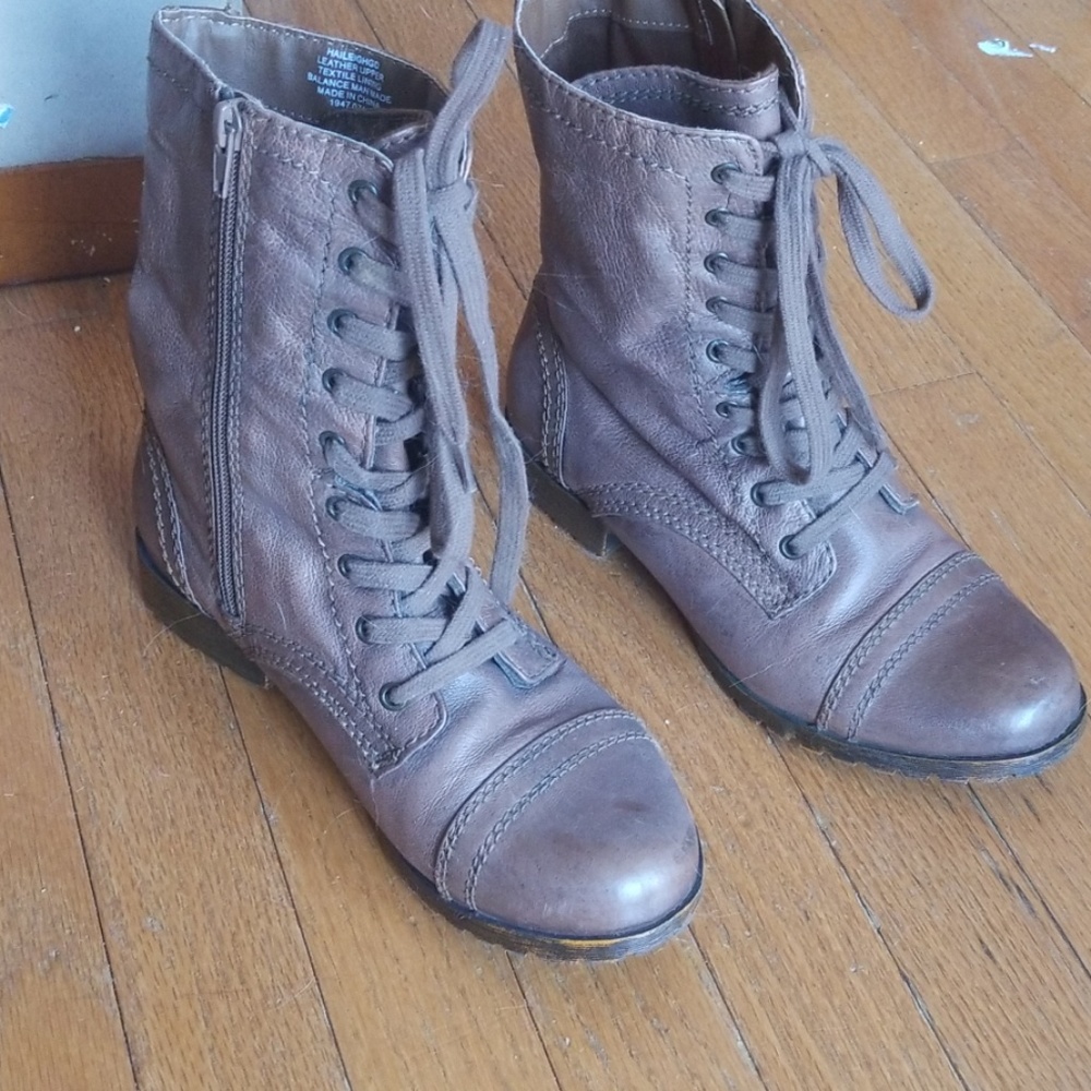 Ankle boots - Picture 1 of 2